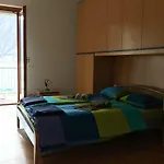 Lägenhet Big With View And Three Bedrooms