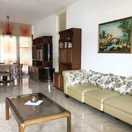Big With View And Three Bedrooms Apartamento